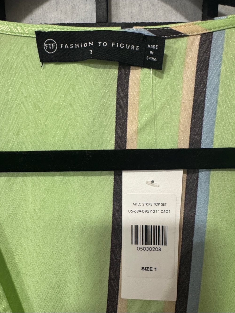 Fashion to Figure Green Stripe Tie Front Pant Set Size 1 NWT - Picture 10 of 14